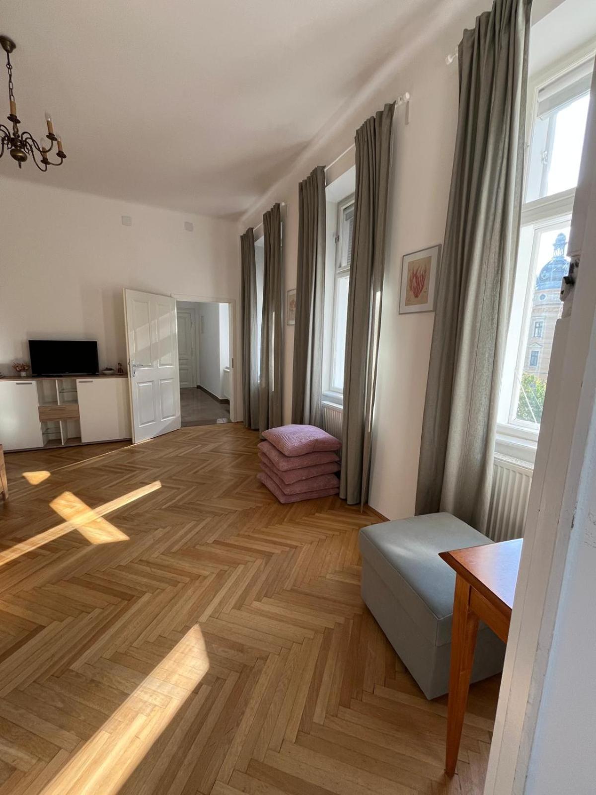 Schoene Wohnung Im Helenental 巴登 外观 照片